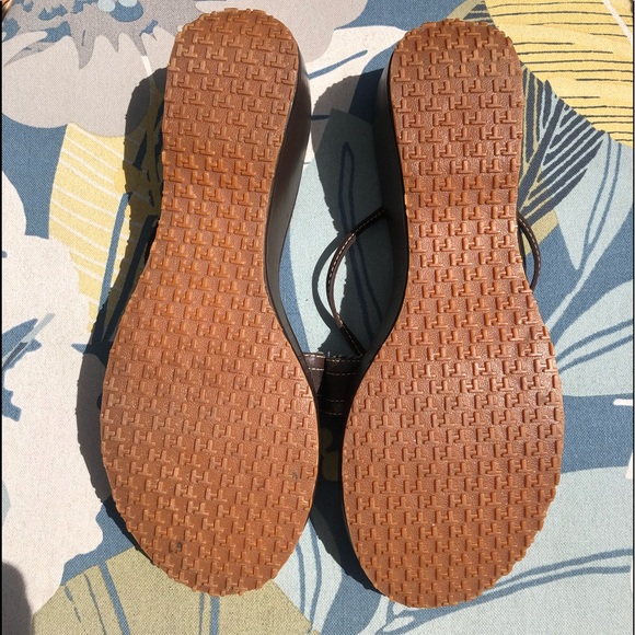 Tommy Hilfiger brown leather wedge Thong - Picture 3 of 6